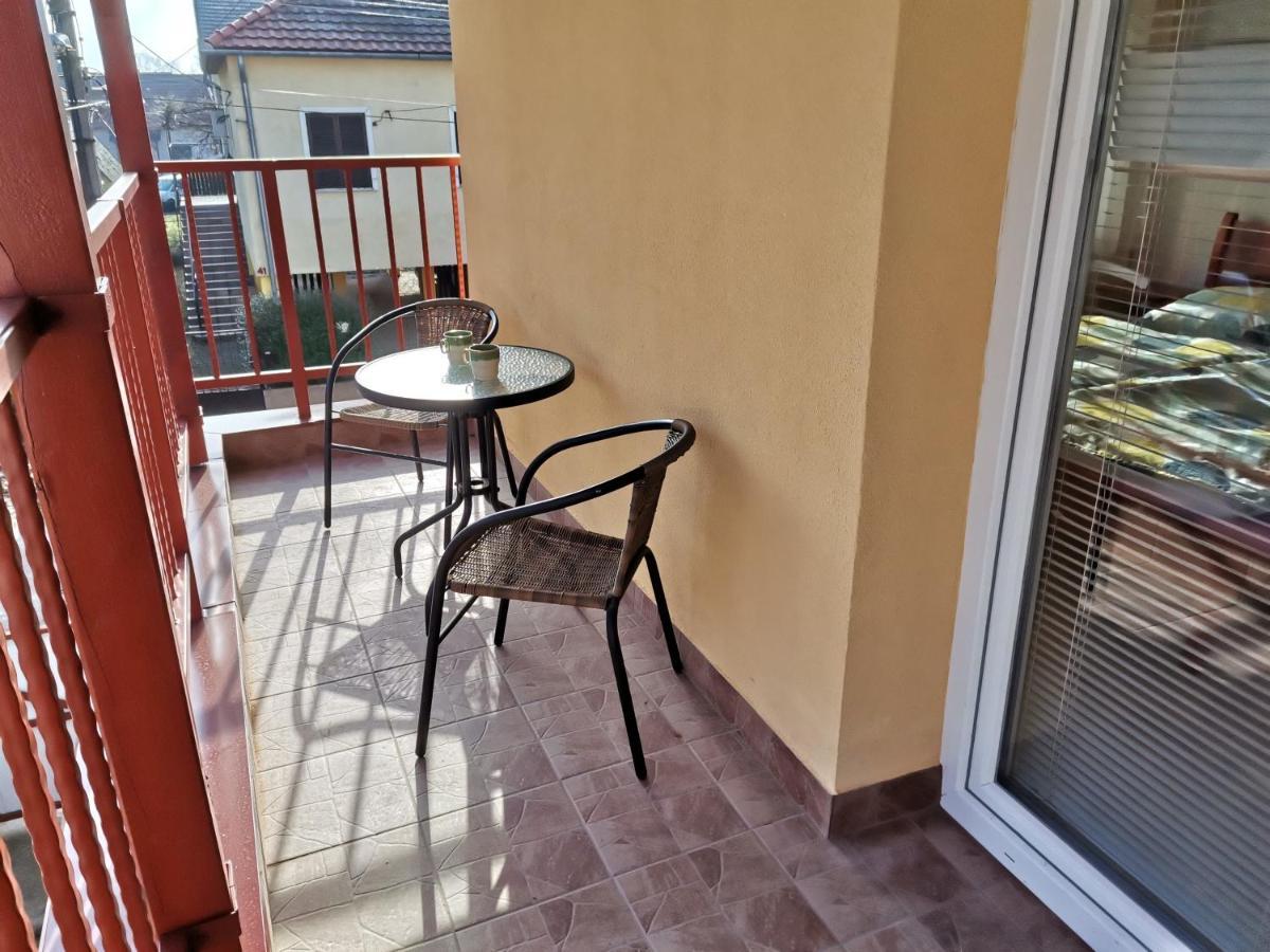 Gyoengyvirag Apartmanhaz Hajdúszoboszló Zewnętrze zdjęcie