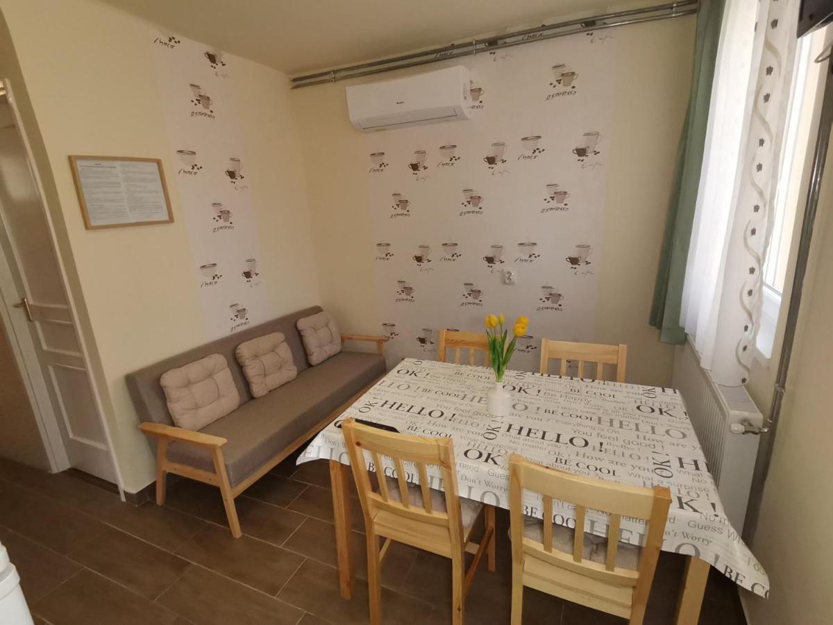 Gyoengyvirag Apartmanhaz Hajdúszoboszló Zewnętrze zdjęcie