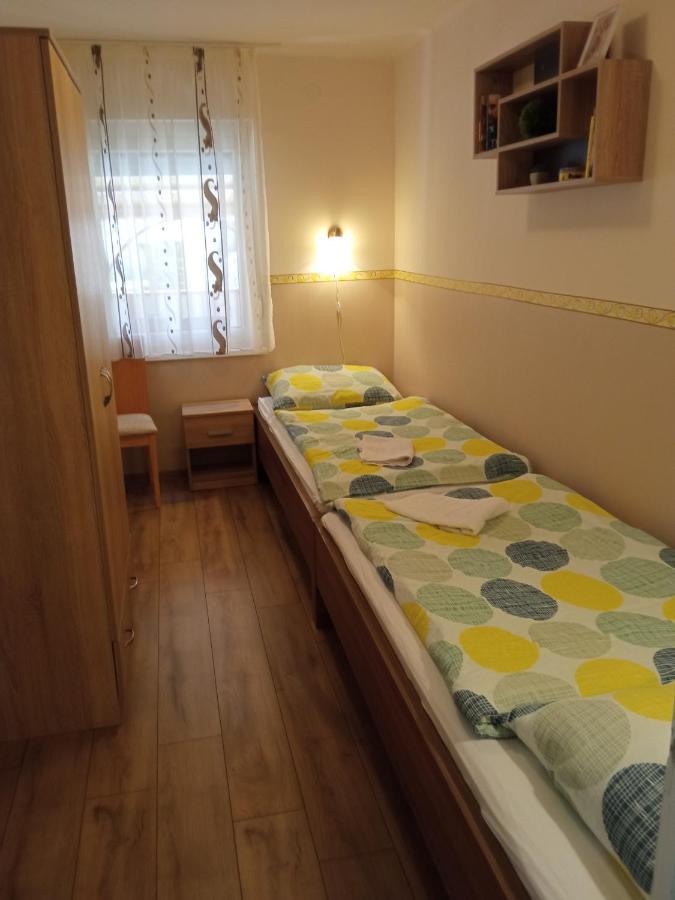 Gyoengyvirag Apartmanhaz Hajdúszoboszló Zewnętrze zdjęcie