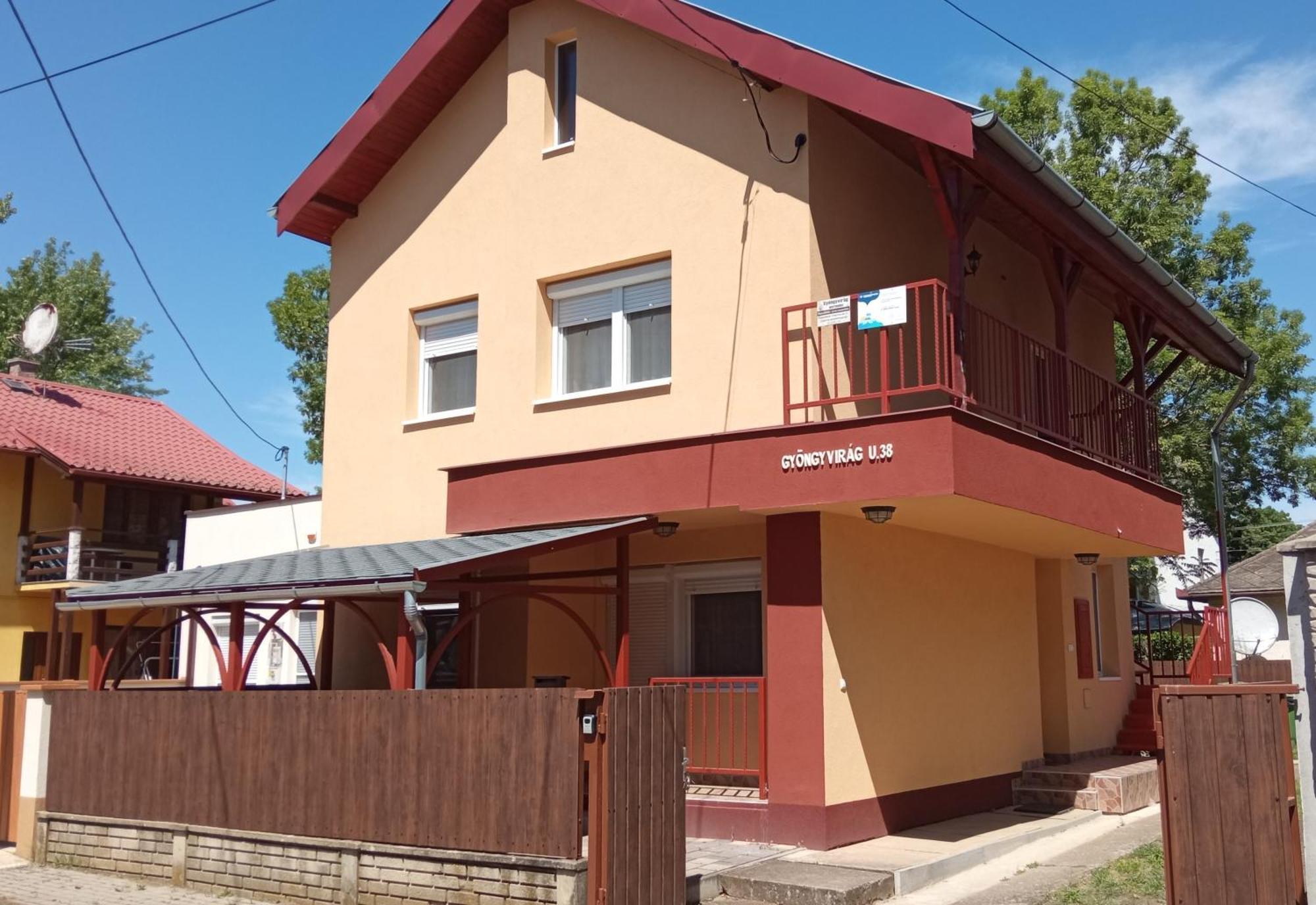Gyoengyvirag Apartmanhaz Hajdúszoboszló Zewnętrze zdjęcie